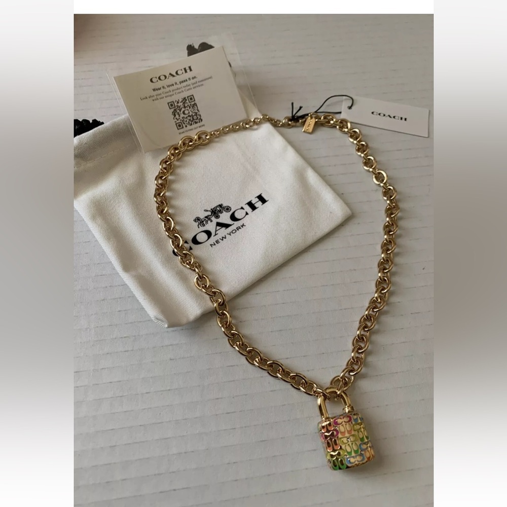 Coach Authentic Chunky Padlock Necklace NEW - Picture 3 of 6